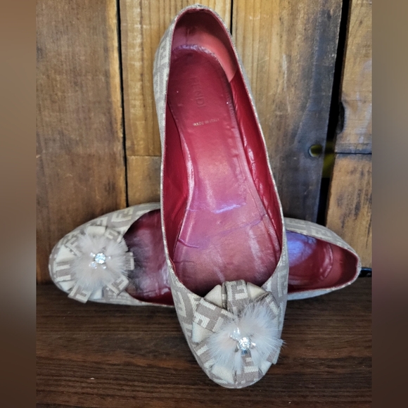 Fendi Flats Fendi Womens Shoes - Picture 7 of 11